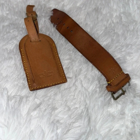Authentic Louis Vuitton Poignet and Luggage Tag - Picture 1 of 8